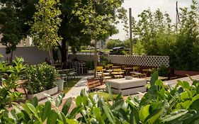 Lemon Market Rooms